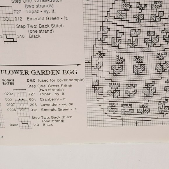 A Teddy Bear Holiday Cross Stitch Sewing Book 1982 - Picture 10 of 12